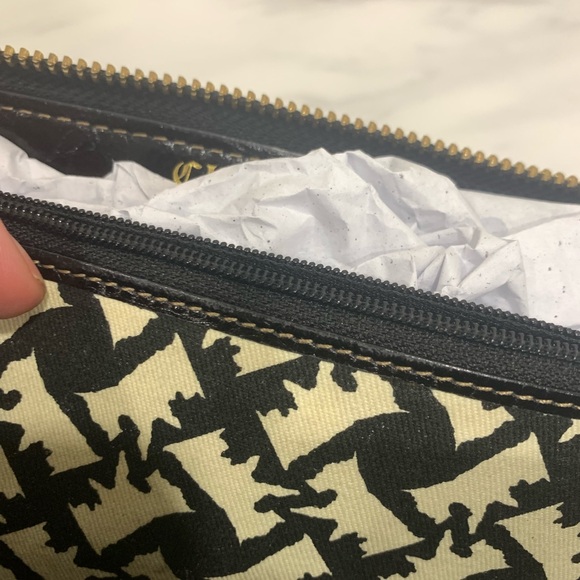 JUICY COUTURE Y2K Black Continental Zip Wallet (fits cellphone)RARE Find - Picture 9 of 9